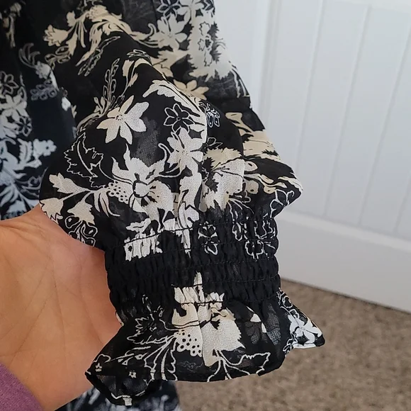 Isabel Maternity by Ingrid & Isabel for Target Black Cream Floral Sheer Dress S - Picture 3 of 7